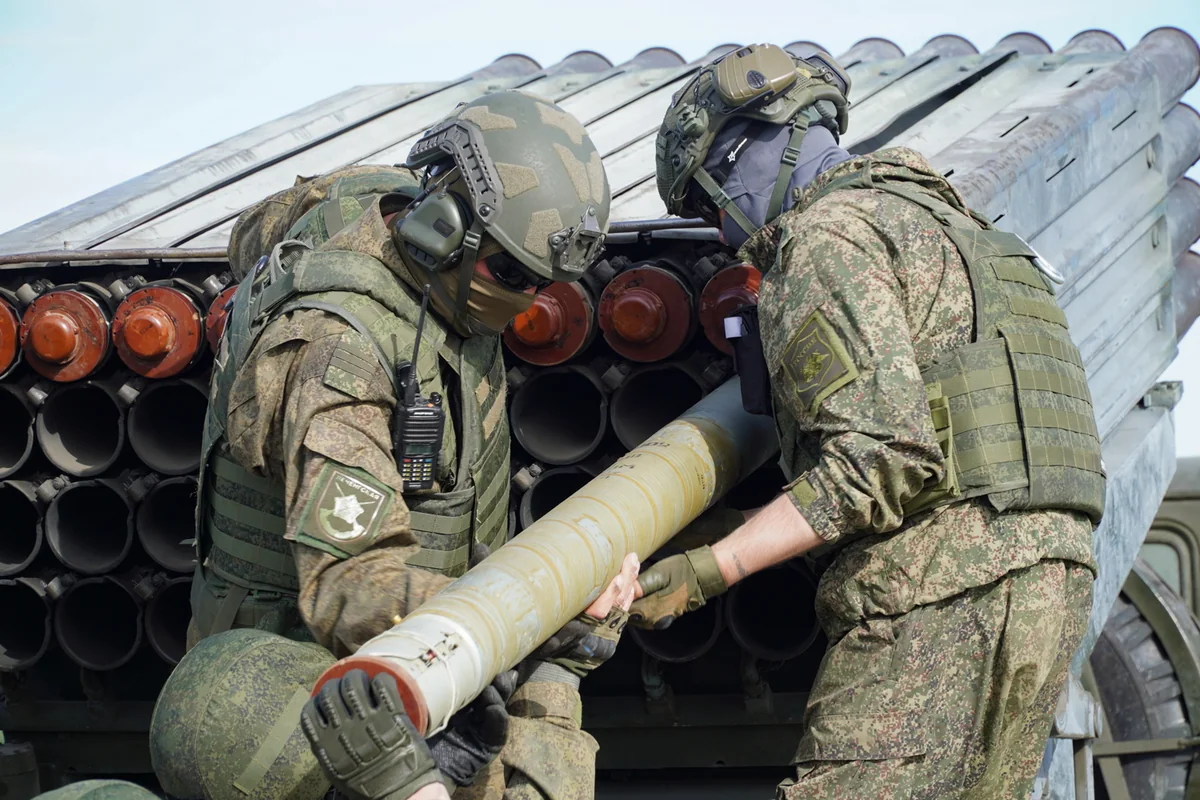 Военнослужащие во время учебной подготовки